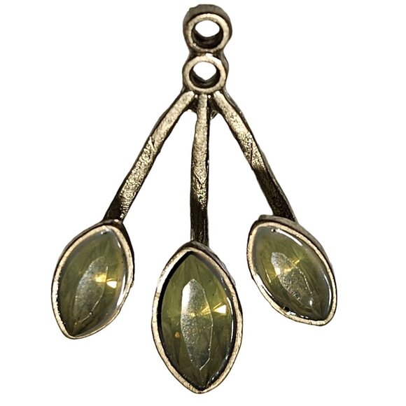 Vintage Boho Green Gemstone Leaf Pendant Silvertone Necklace Retro Jewelry Craft - Picture 1 of 4